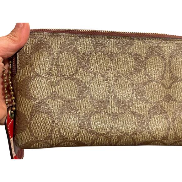 Coach Large Corner Zip Wristlet / Wallet Signature Canvas CS438 IM/Khaki Saddle - Picture 4 of 14